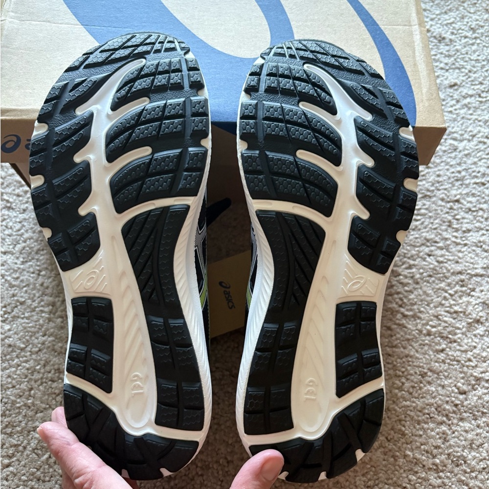 ASICS sneakers - Picture 3 of 4